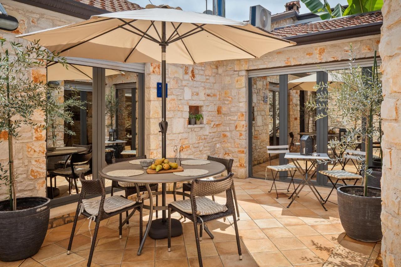 Grota Premium Apartment & Room Porec Esterno foto