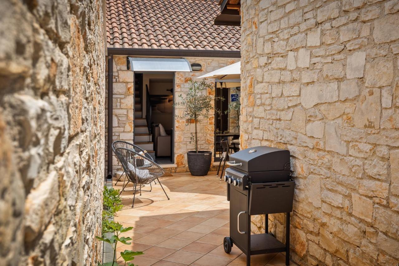 Grota Premium Apartment & Room Porec Esterno foto