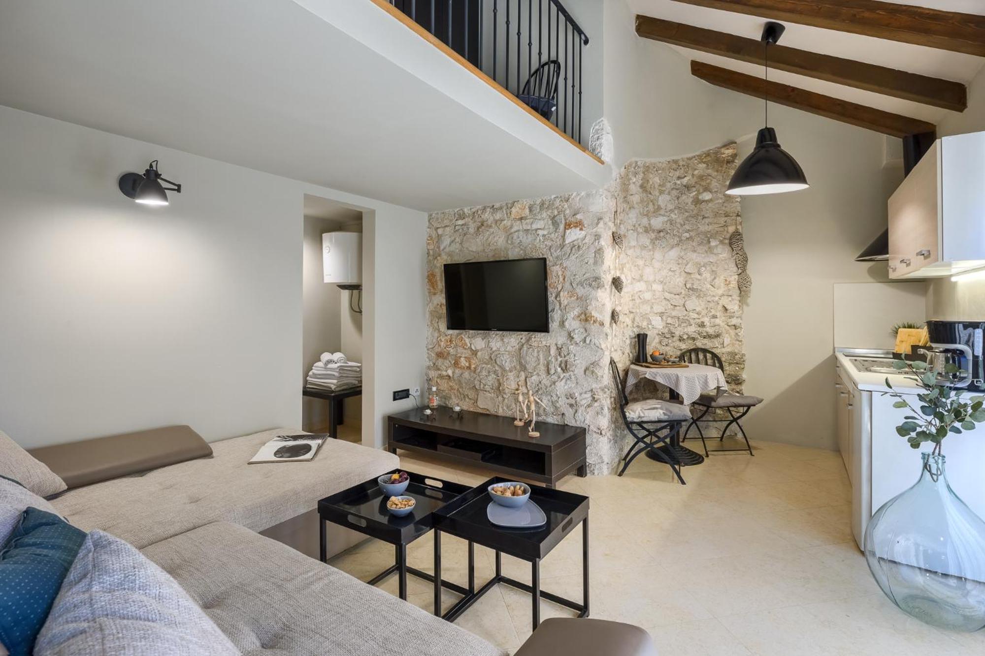 Grota Premium Apartment & Room Porec Esterno foto