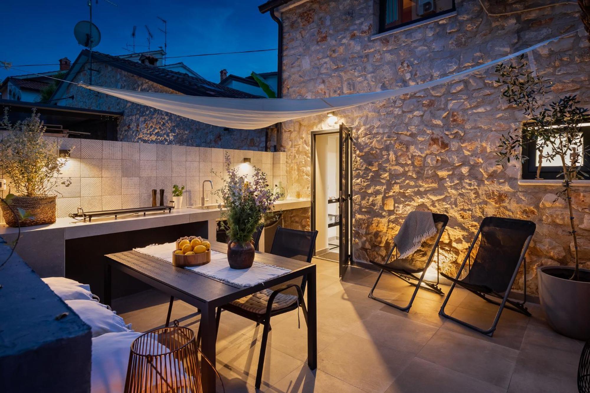 Grota Premium Apartment & Room Porec Esterno foto