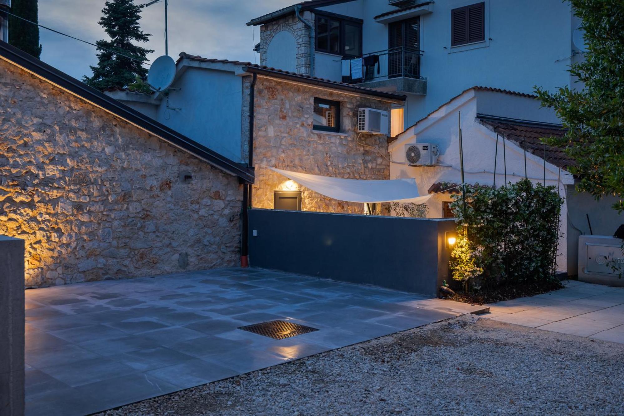 Grota Premium Apartment & Room Porec Esterno foto