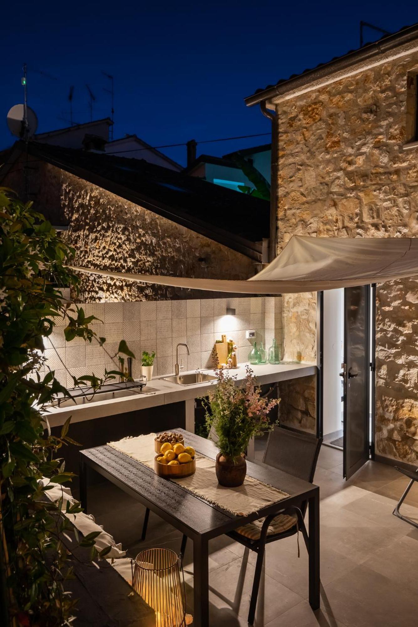 Grota Premium Apartment & Room Porec Esterno foto