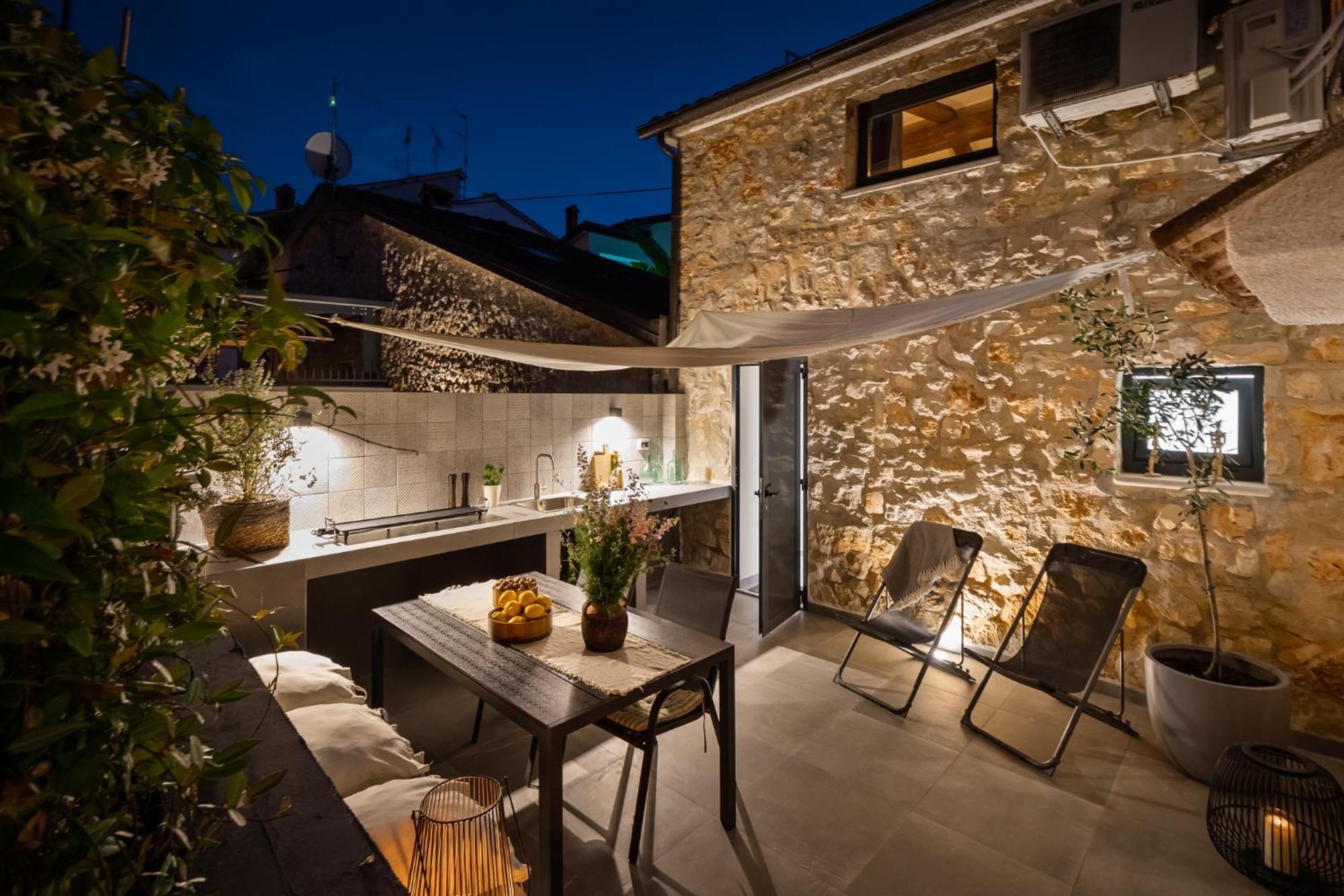 Grota Premium Apartment & Room Porec Esterno foto