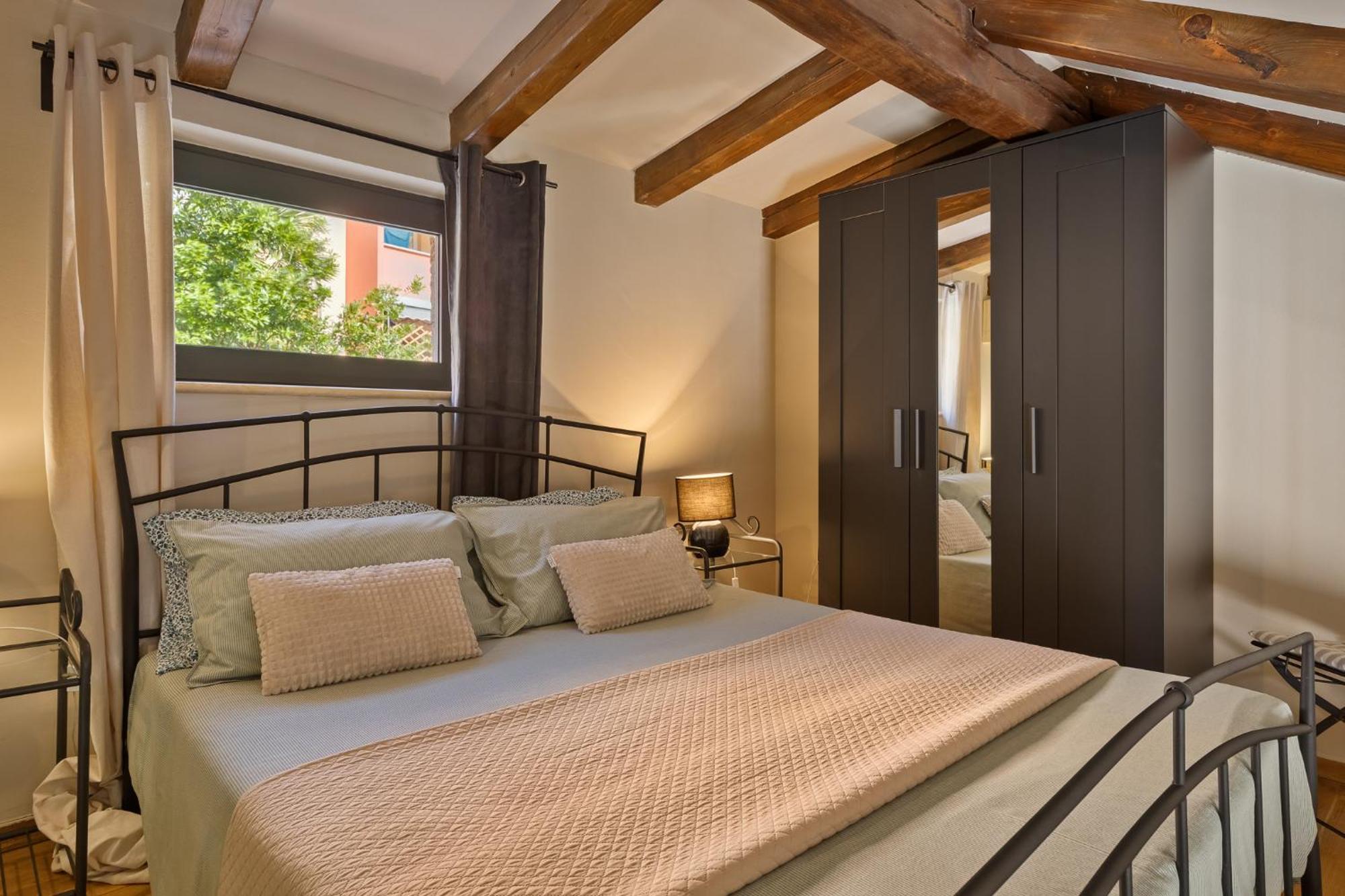 Grota Premium Apartment & Room Porec Esterno foto